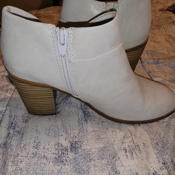 Booties - Picture 3 of 3